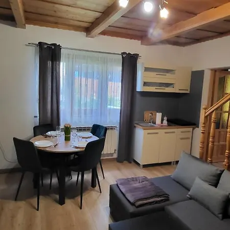 W Murzasichlu Z Kominkiem Holiday home *